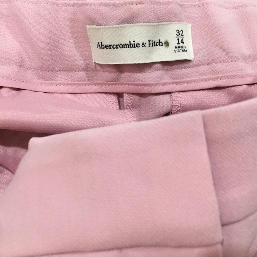 NEW Abercrombie & Fitch Women’s 14/W32 Pleated Shorts Tailored Ultra High 4.5” - Picture 3 of 5